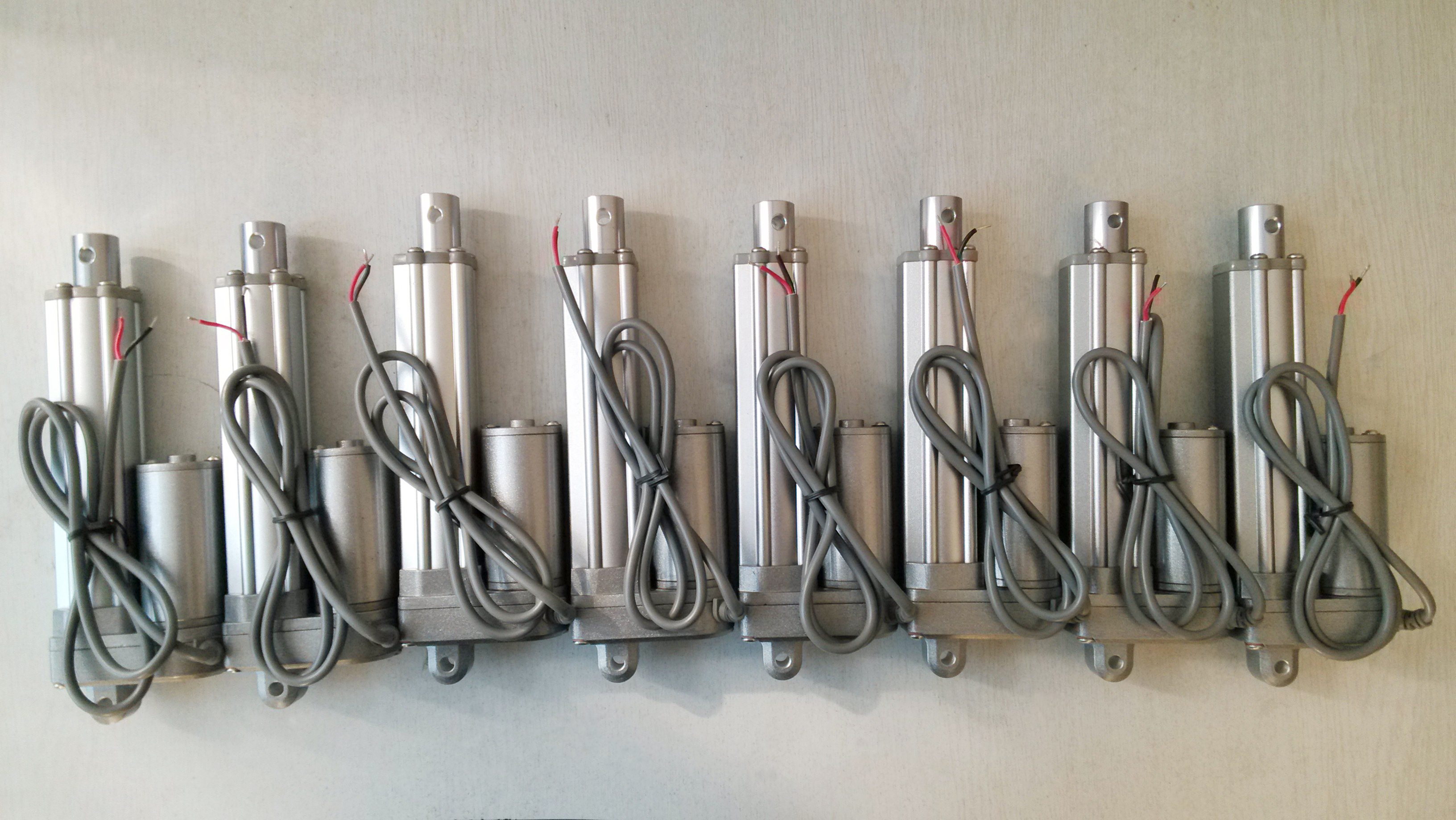 SD20直流電動推桿(圖1) SD20直流電動推桿(圖1)